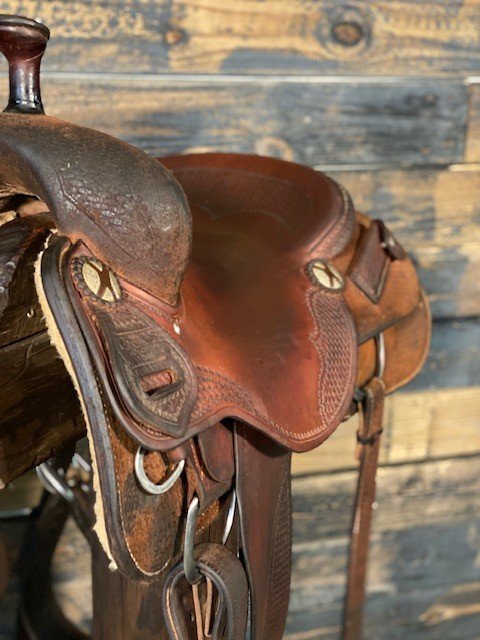 Jeff Smith Cowhorse. 16.5″ seat. - Image 4