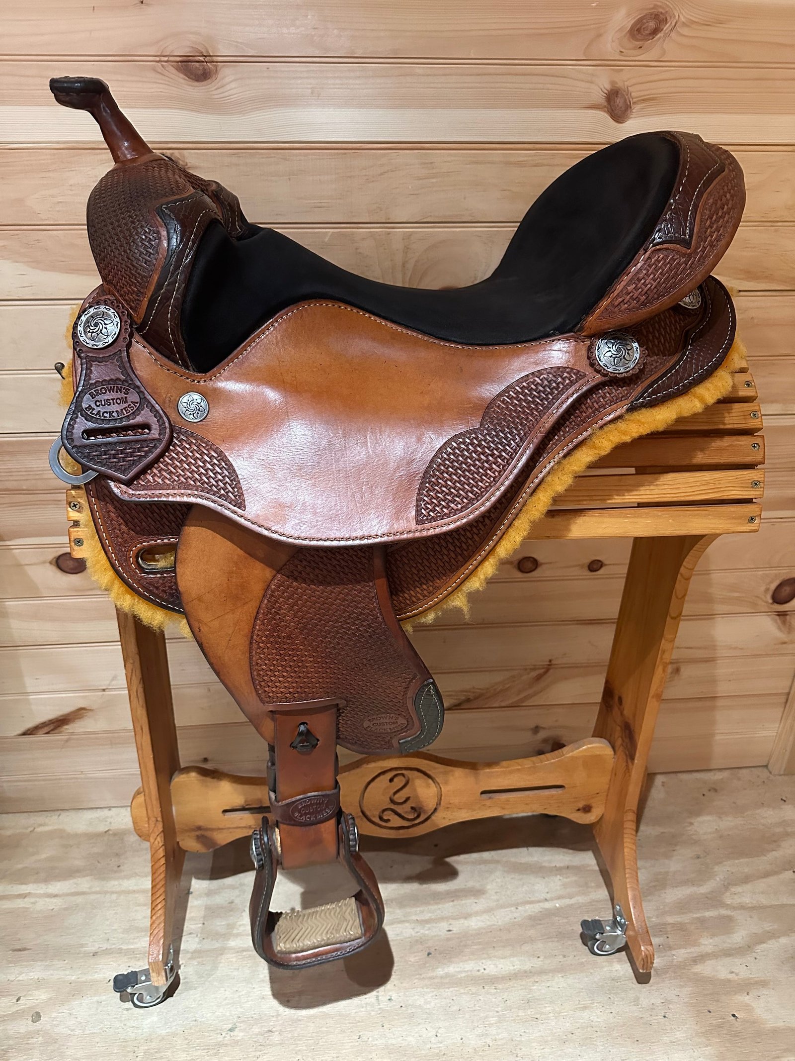 Buy 17 inch Len Browns barrel saddle USA