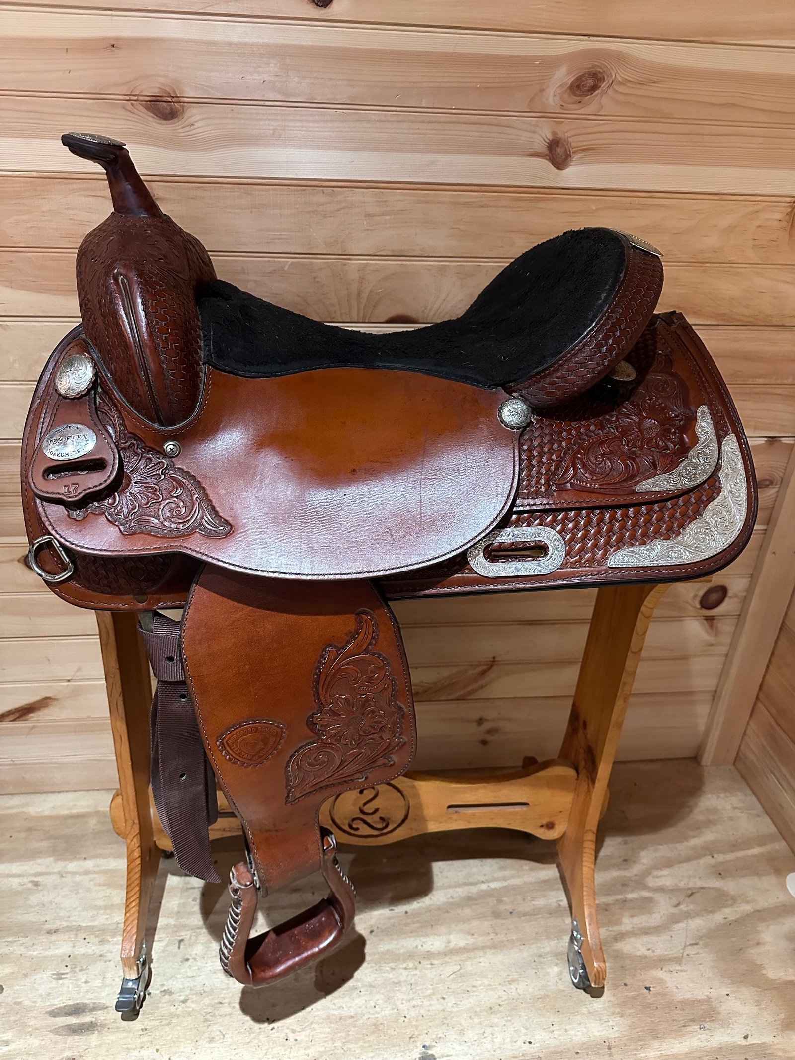 Tex Tan western show saddle for sale Canada