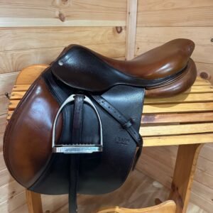 17.5” CWD SE01 4L Jumping Saddle (2013)