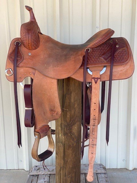 Saddle Home Custom Cowhorse. 16.5” seat. - Image 5